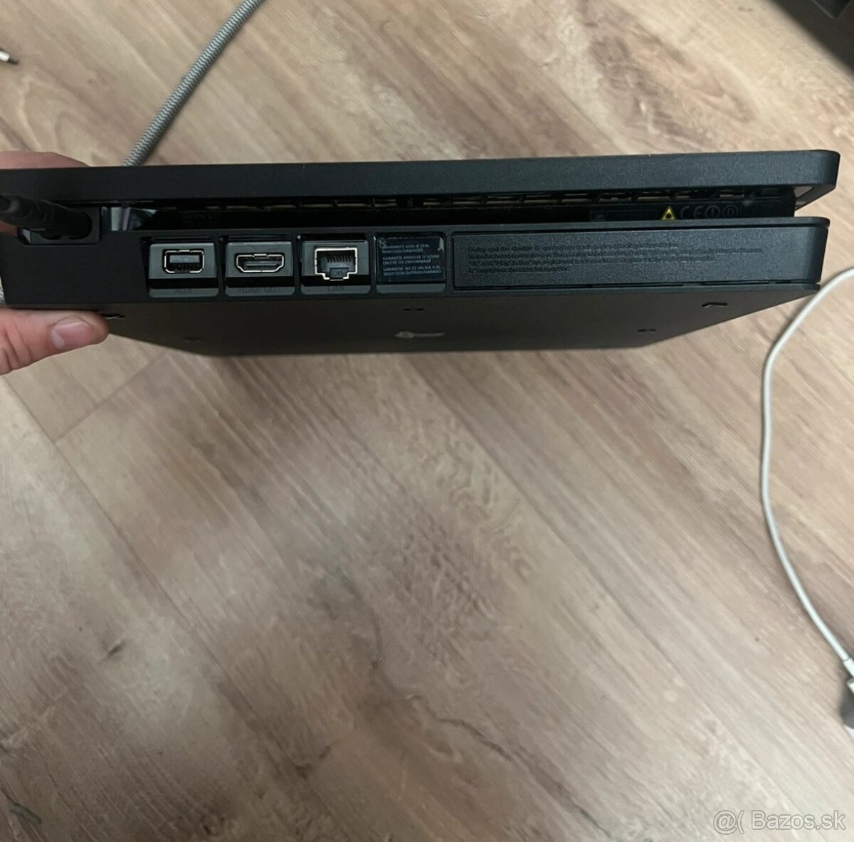 Ps4 slim - 3