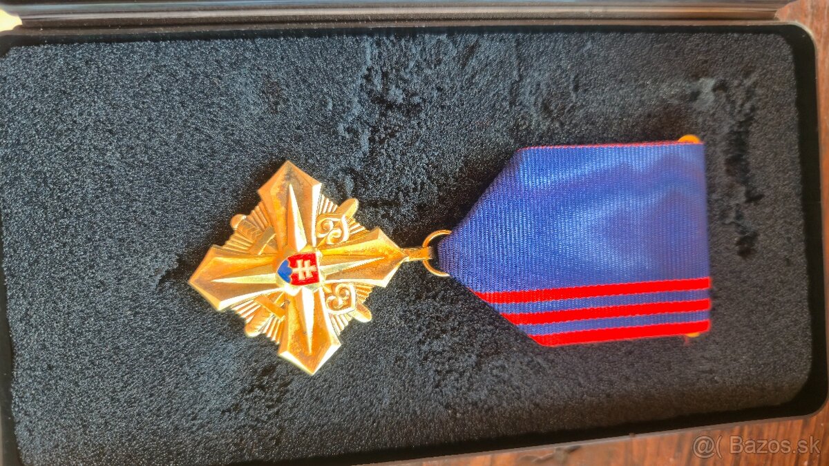 Medaile a odznaky - 3