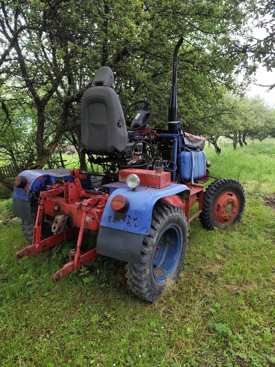 Malotraktor 4x4 v3s - 3