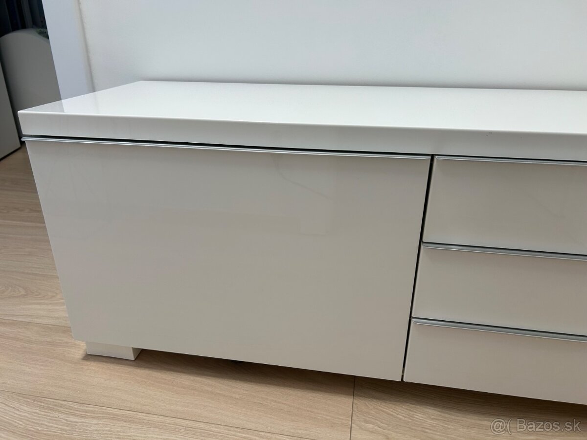 komoda pod TV - 3