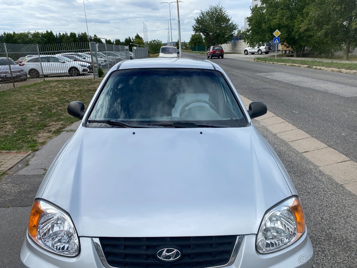 Hyundai Accent 1.3 Elegance - 3