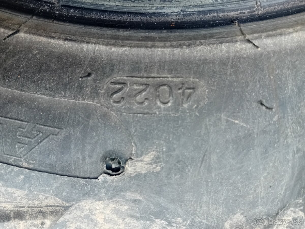 Atv pneu