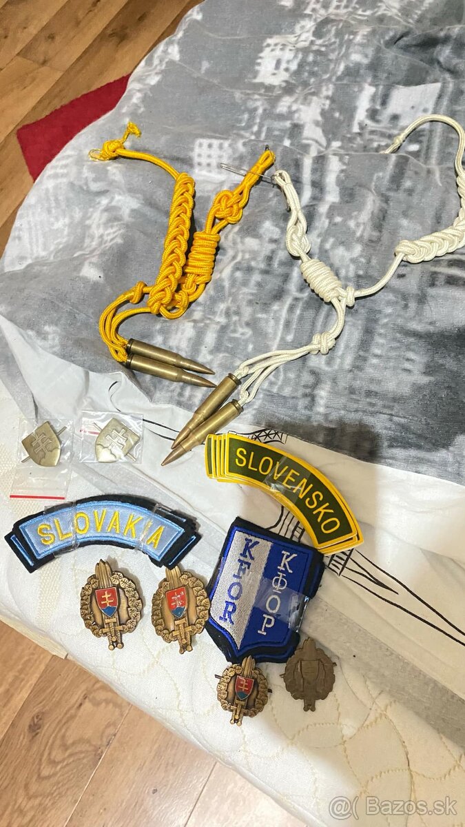 odznaky vojenske , nášivky , šnúry - 3