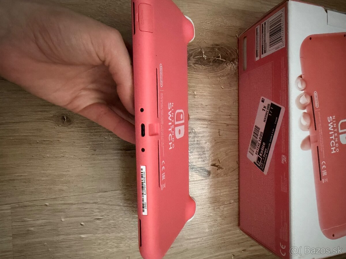 Nintendo Switch Lite Coral - 3