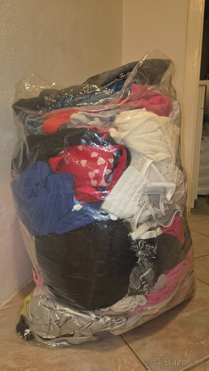 Balík oblečenia (L–XL) - 3