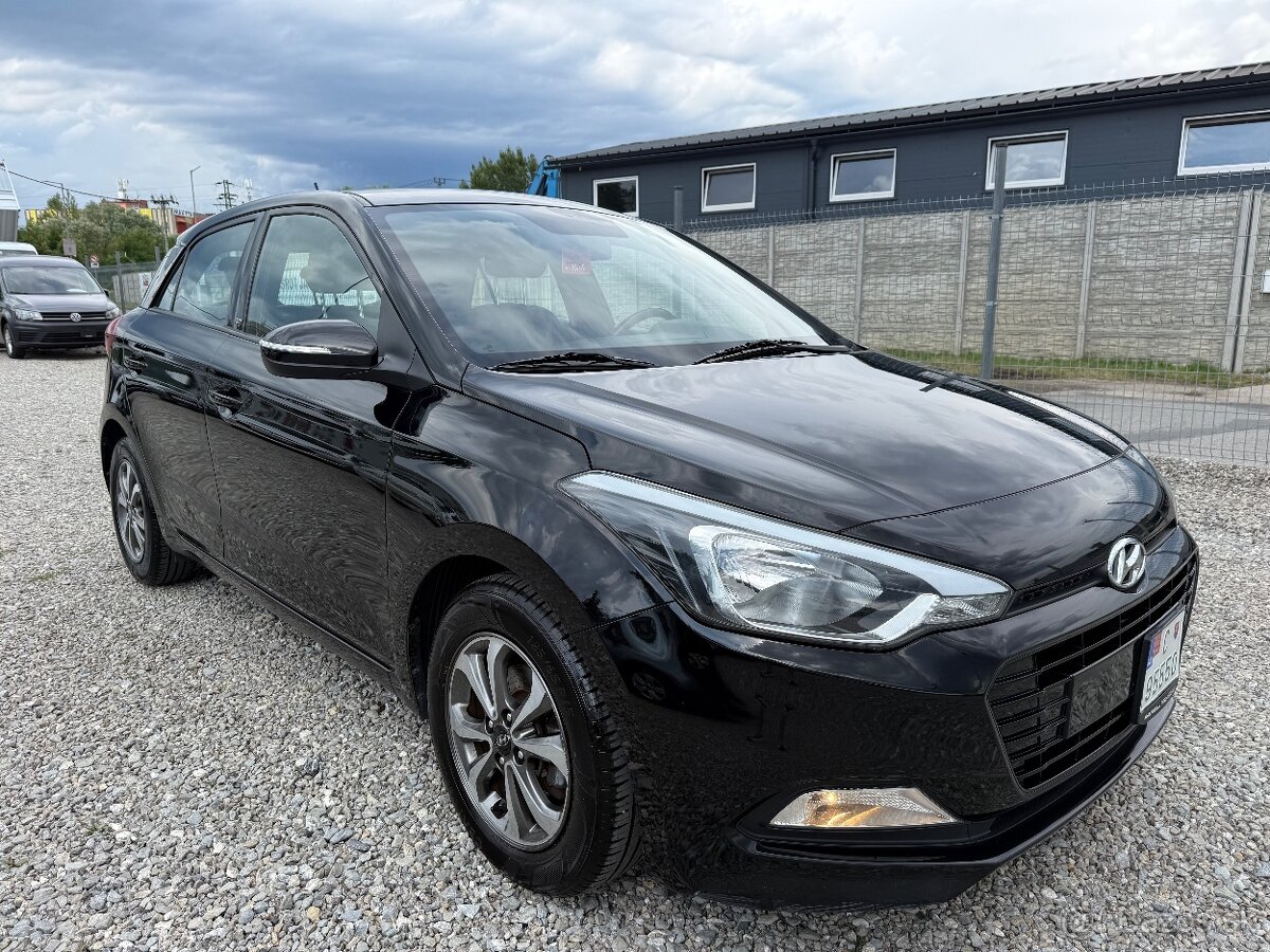 Hyundai i20 1.2i 16V Go - 3
