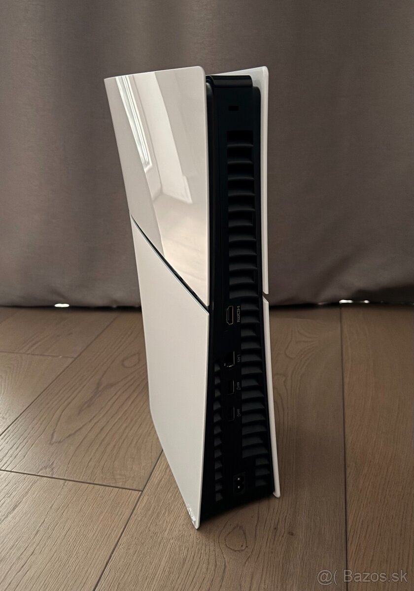 PS5 Slim 1TB + PS5 DualSense ovládač - 3