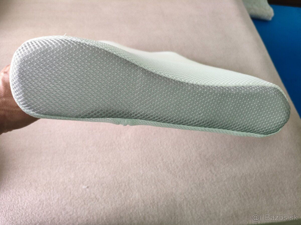 Biohackingový vankúš Nitori High-Breathable Wave Form (3D si - 3