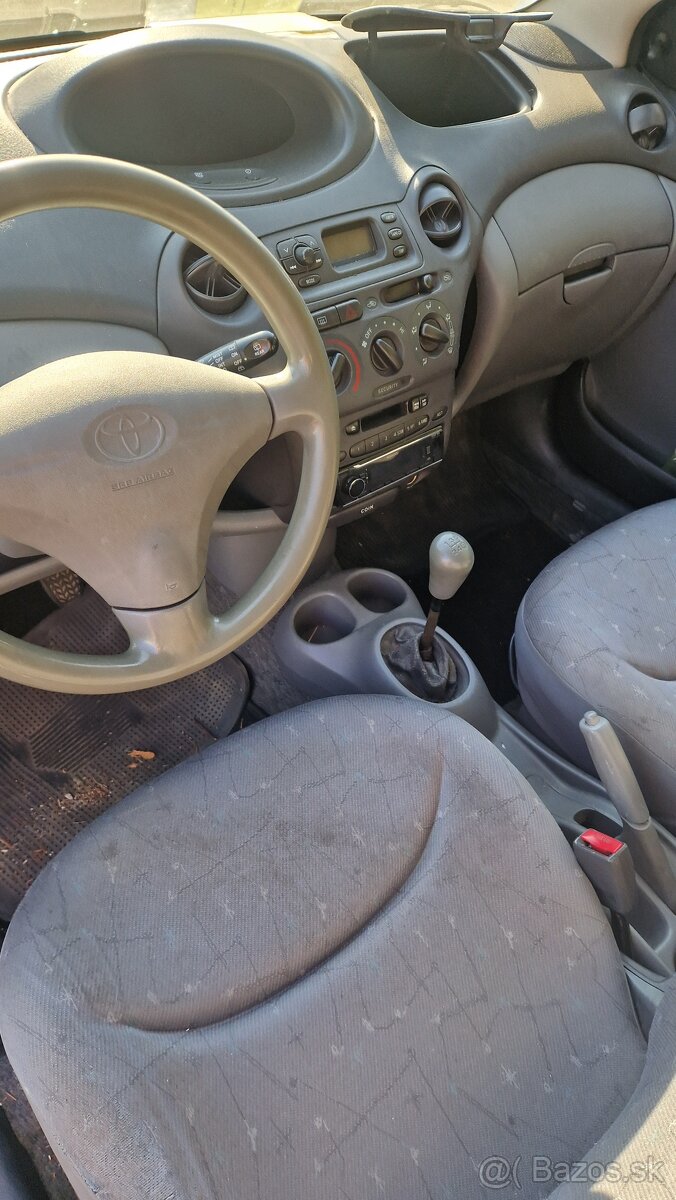 Toyota Yaris 1999 - 3