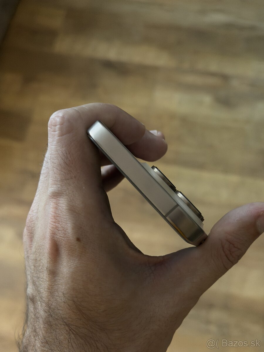iPhone 16 pro 128gb Desert Titanium - 3