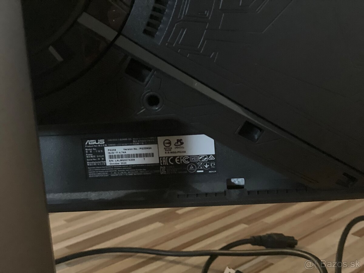 Herný monitor na diely - 3