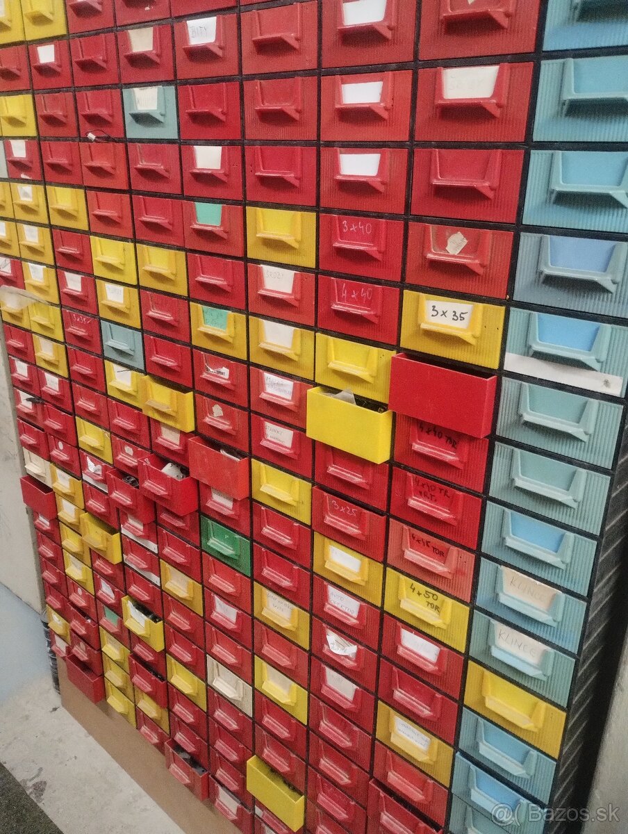 Plastové šupliky na drobne veci - 3