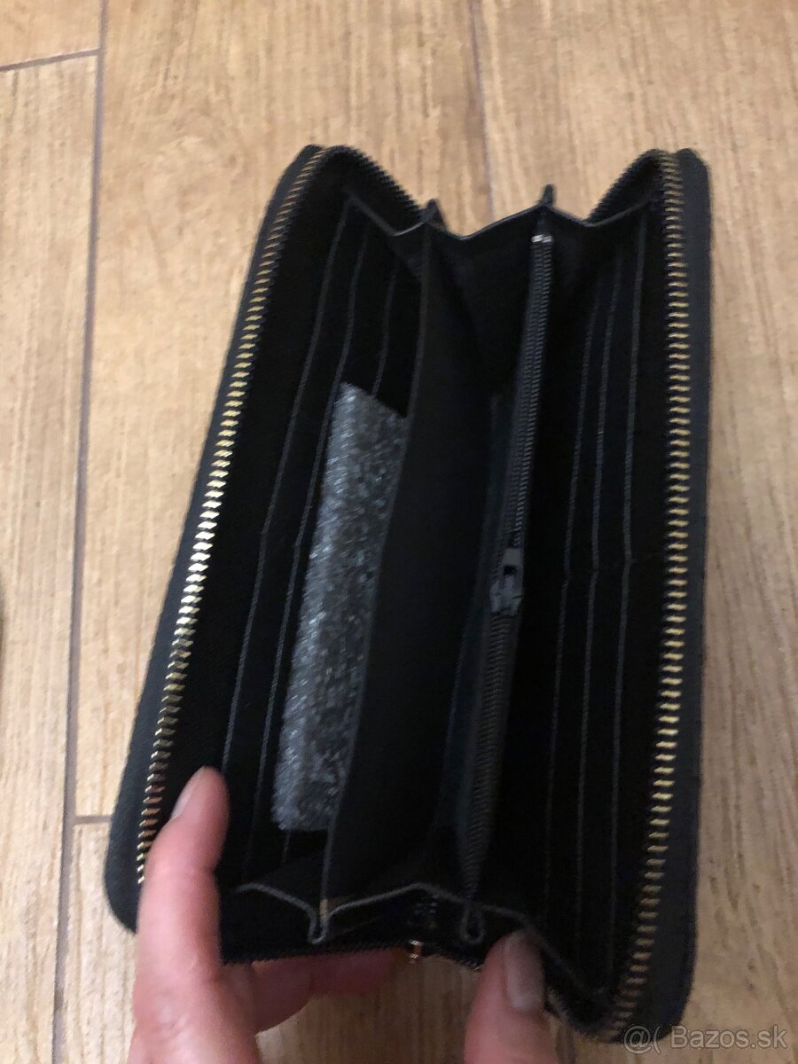 DAMSKA PEŇAŽENKA …NOVE - 3