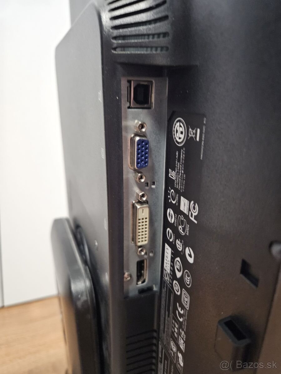 Otočný 23" monitor HP Compaq LA2306x - 3