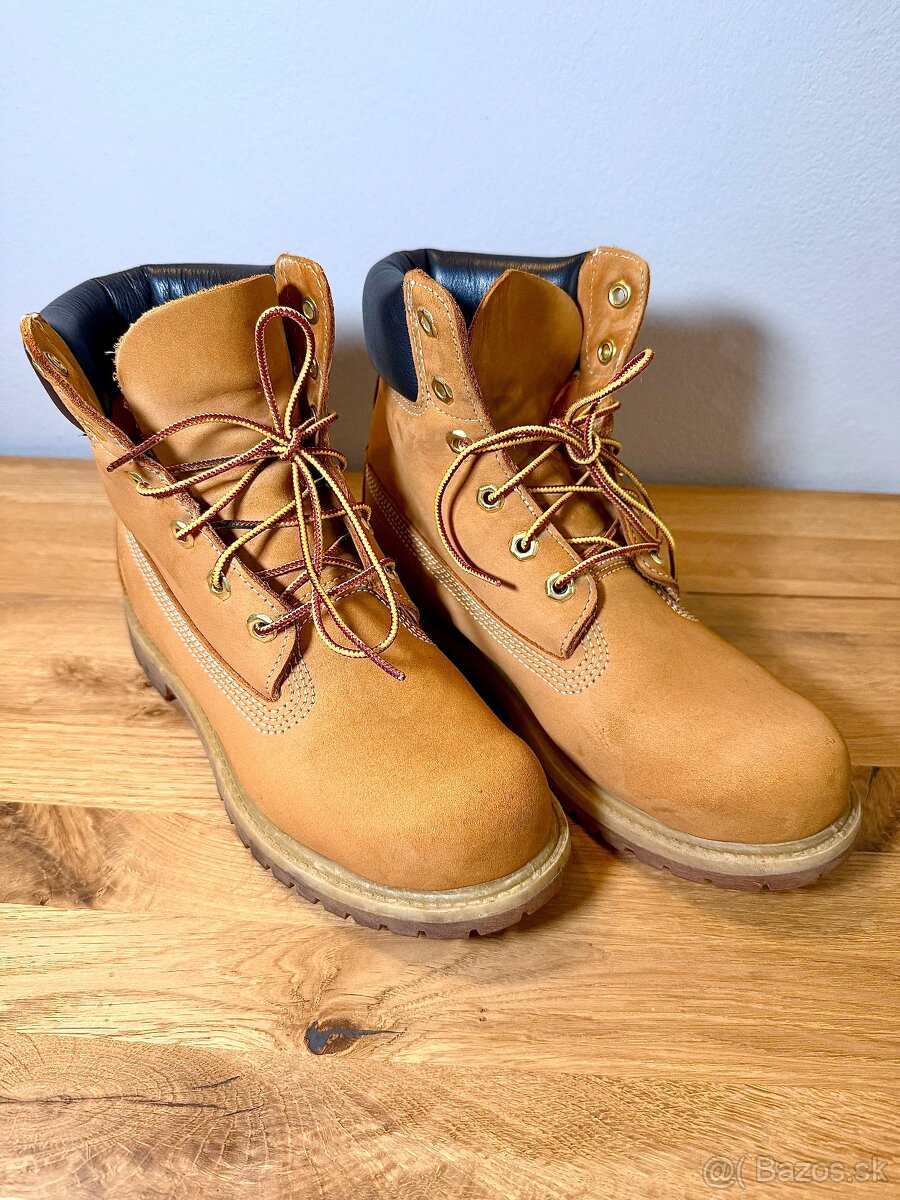 Hnedé dámske topánky Timberland - 3