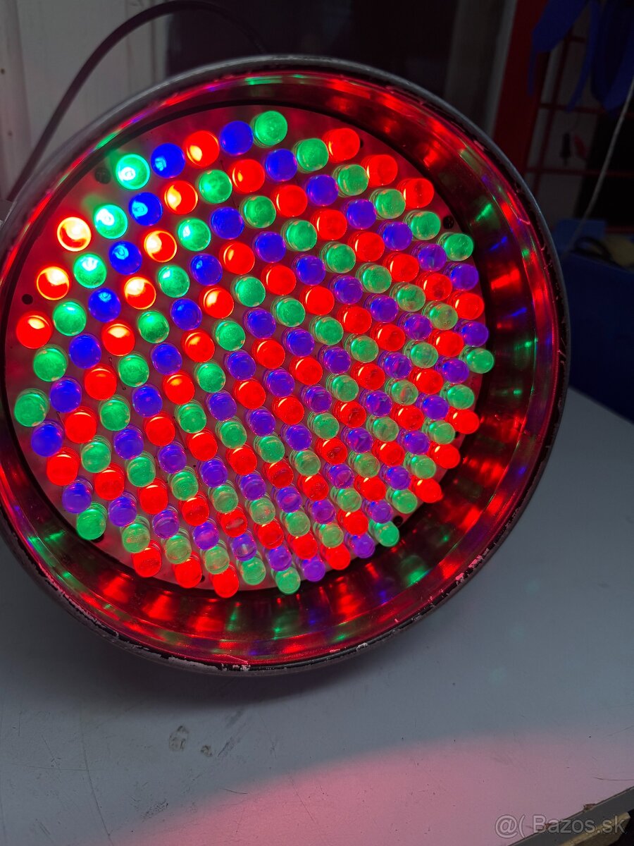 Predám LED PAR 64 flash-butrym.pl - 3