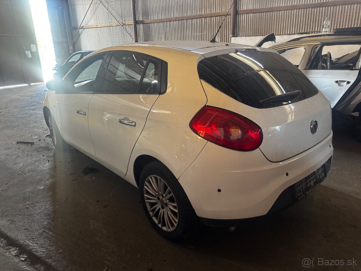 FIAT BRAVO 2012 na náhradné diely ND - 3