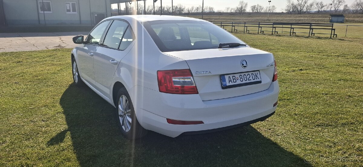 Škoda Octavia 2015 1.6 Diesel - 3