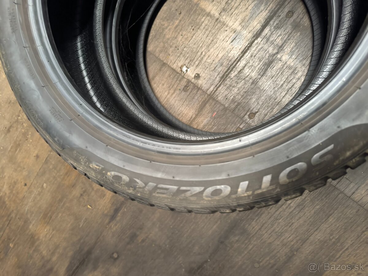 Pirelli Sottozero 3 215/50 R18 92V - 3