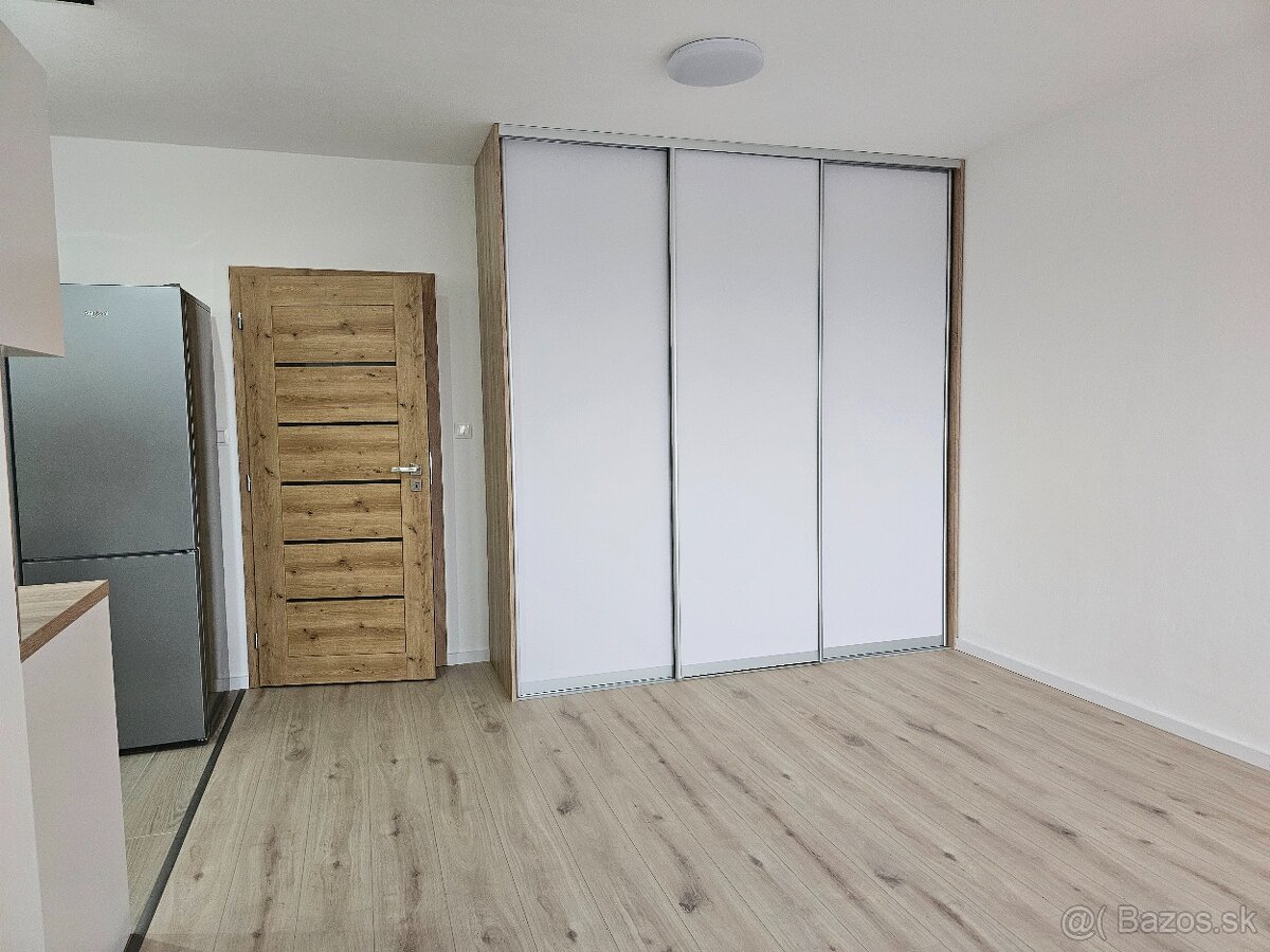 Prenájom 1,5-izbového bytu - 3