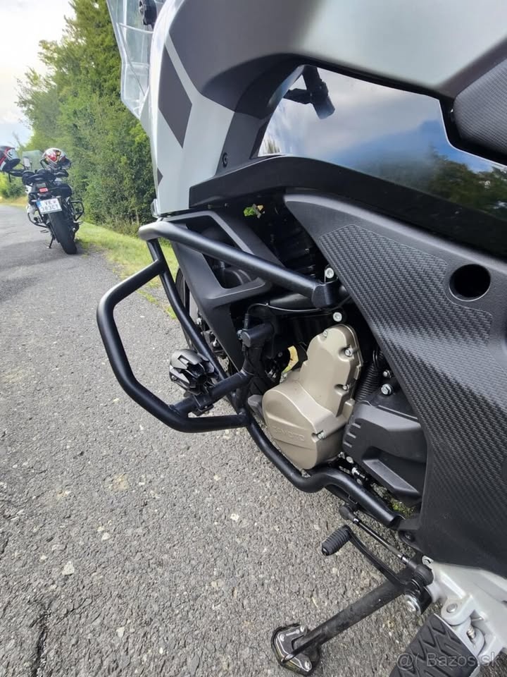 CFMOTO 650 MT 2024 - 3