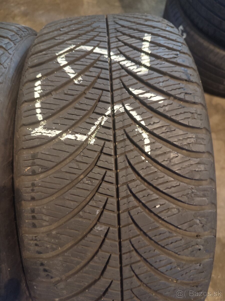 225/45 R17 Goodyear (celoročne) - 3