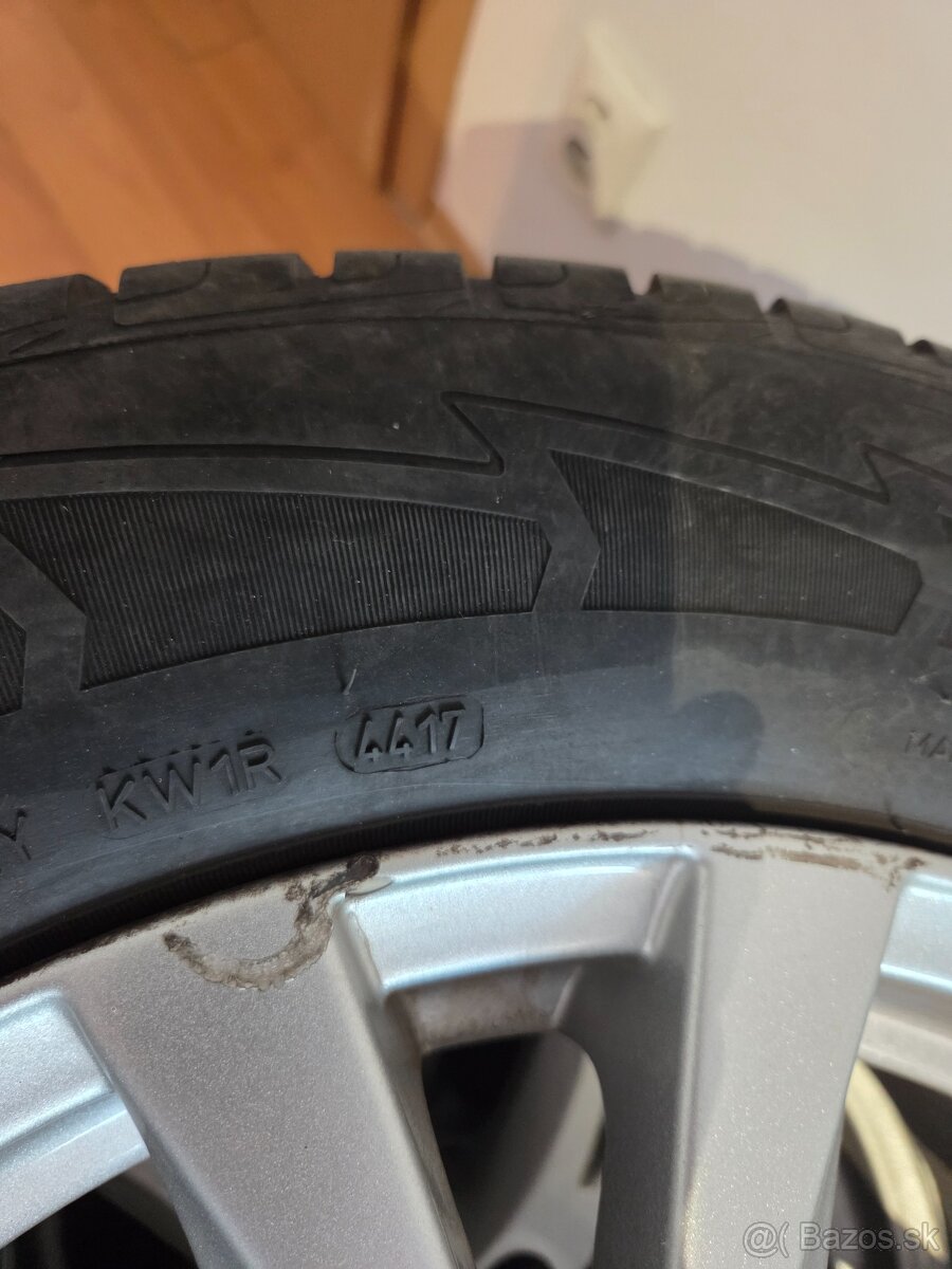 225/65r17 - 3