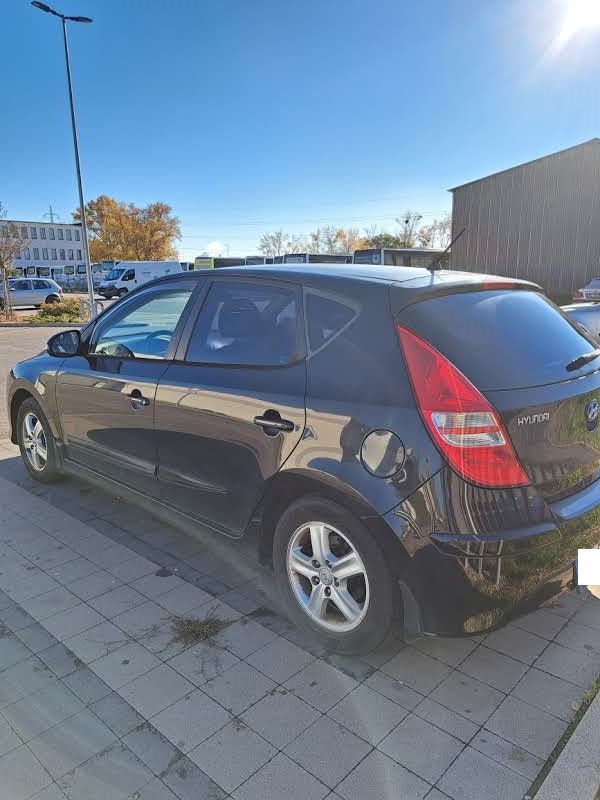 Hyundai i30 1.4i 80kW benzín - 3