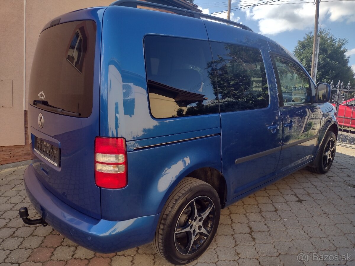 VW CADDY LIFE 1.6 TDI 5 MIESTNE ROK VÝROBY 2013 - 3