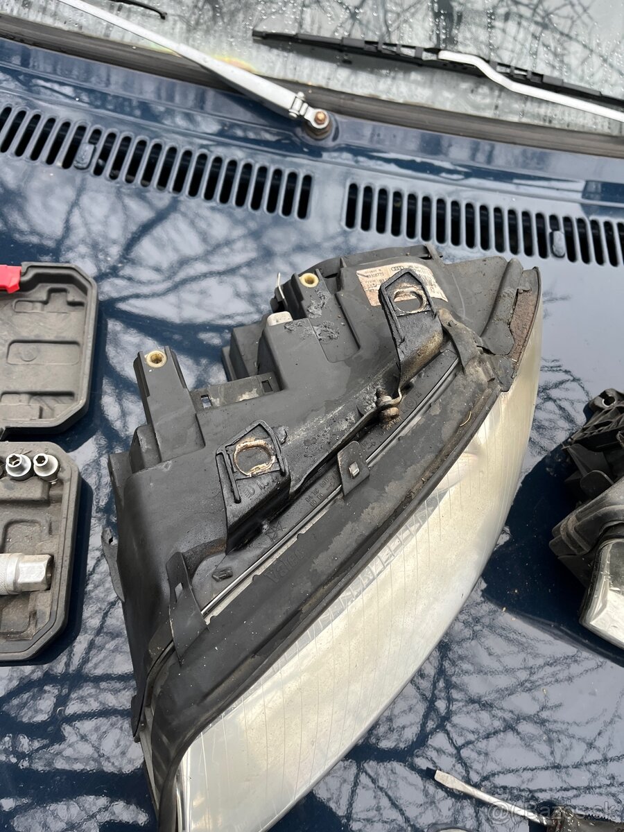 Xenony audi a4 b6 - 3