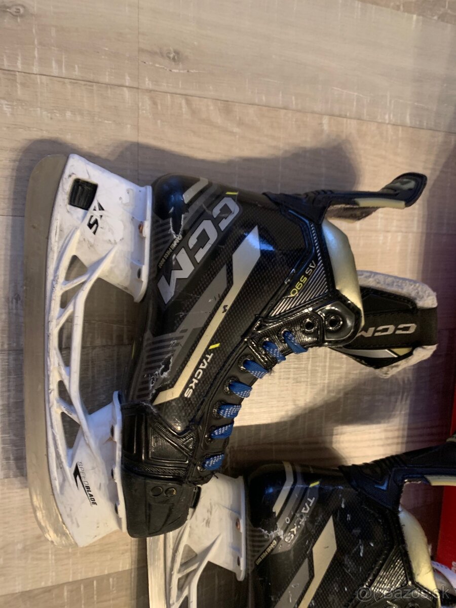 Korčule CCM Tacks AS-590 size 4 - 3