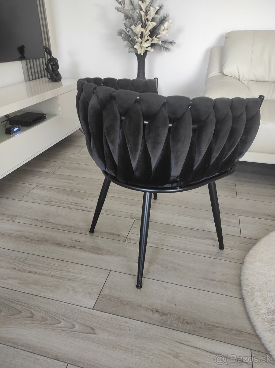 Jedálenská stolička - 3