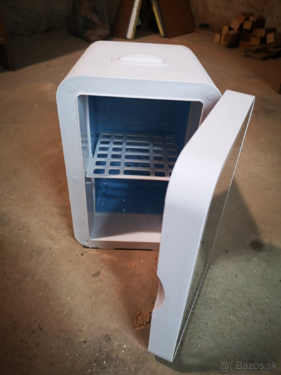 minichladnicka so zrkadlom - 3