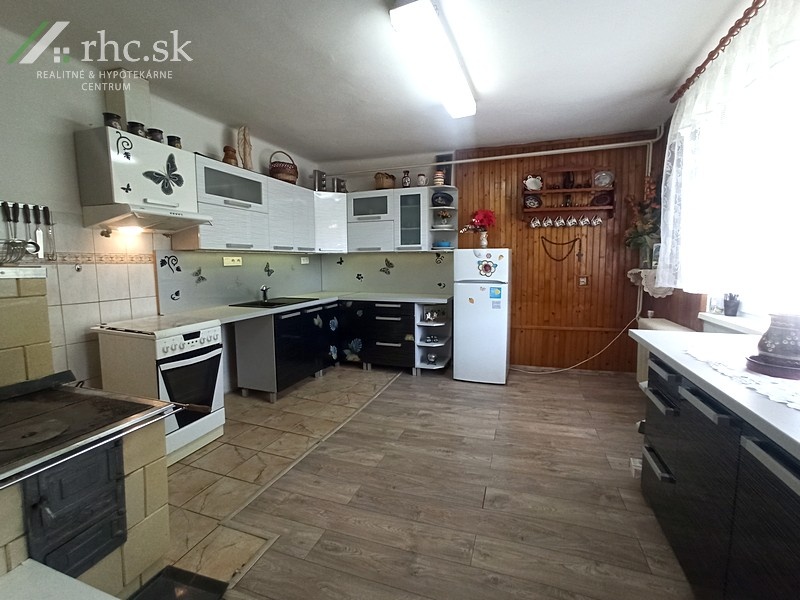PRAKTICKÝ RODINNÝ DOM SO ZÁHRADOU - BREZNICA, OKR. STROPKOV - 3