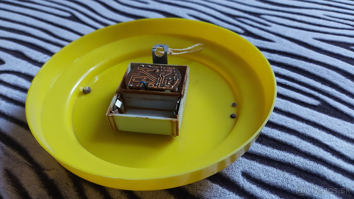 Retro nástenné hodiny - 3