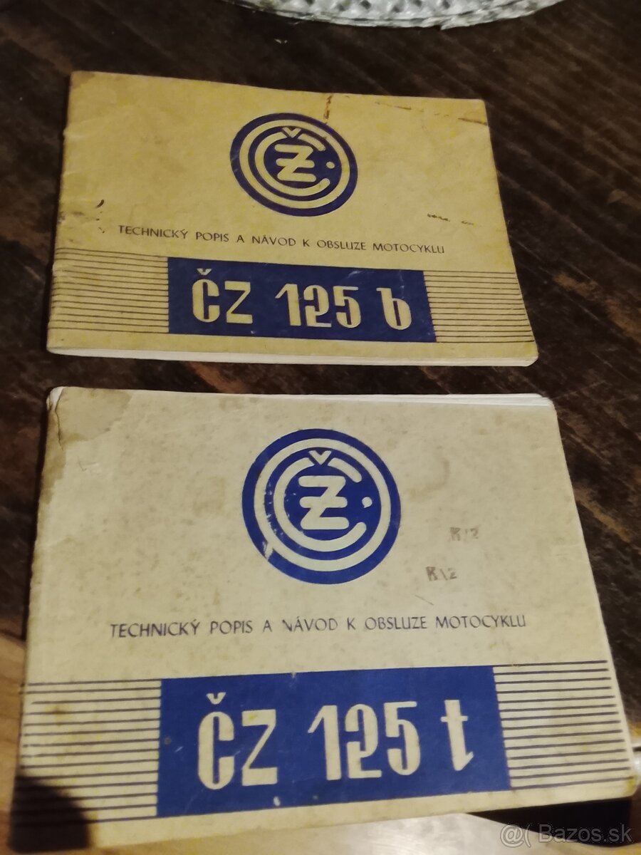 kniha, brožúra a legitimácia - 3