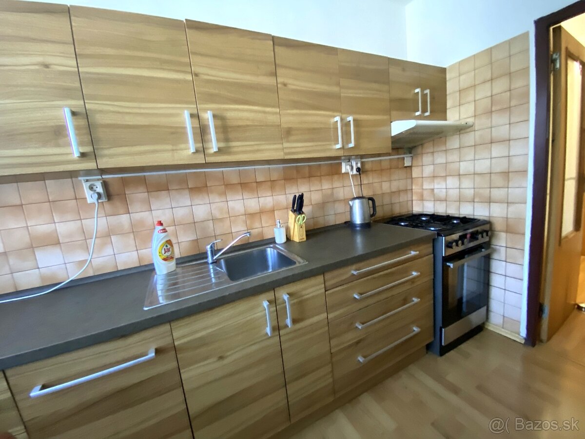 Predaj 4-izbový byt + veľký balkón M-laborce - 3