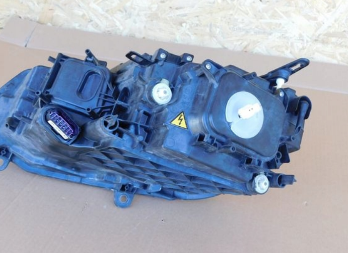 vw touareg svetlo xenon 2014-17 - 3