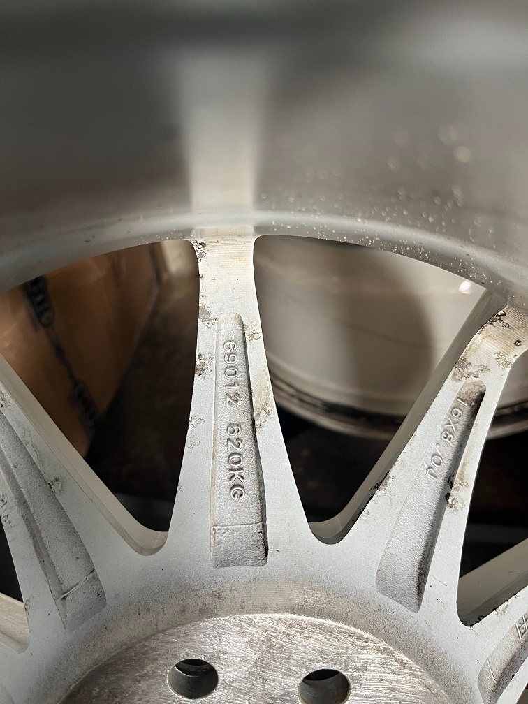 Japan Racing JR11 Rozteč: 4x100, 4x108 - 3