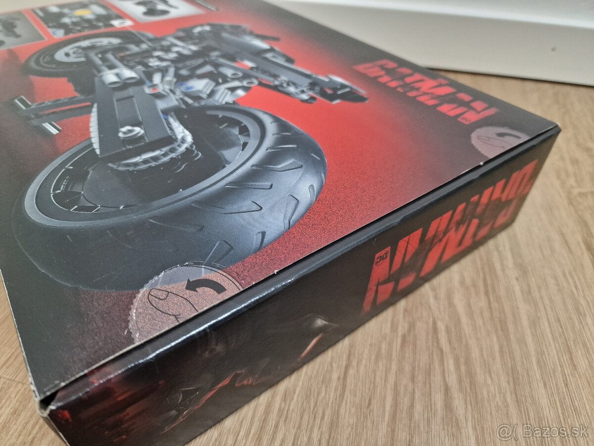 LEGO Technic 42155 The Batman - Batcycle - 3