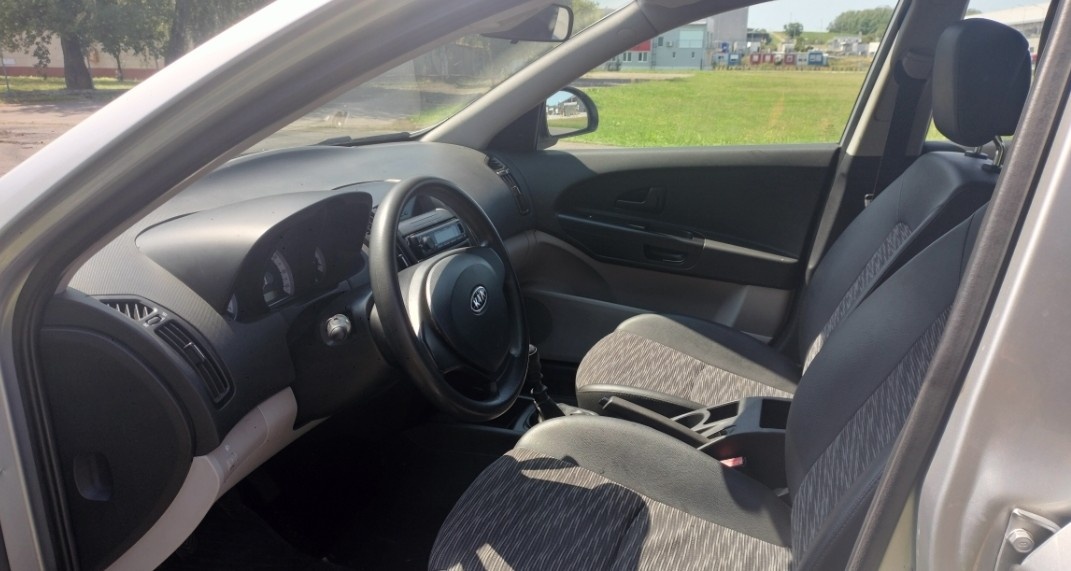 Kia ceed 1,4 l benzín 109.tis.km - 3