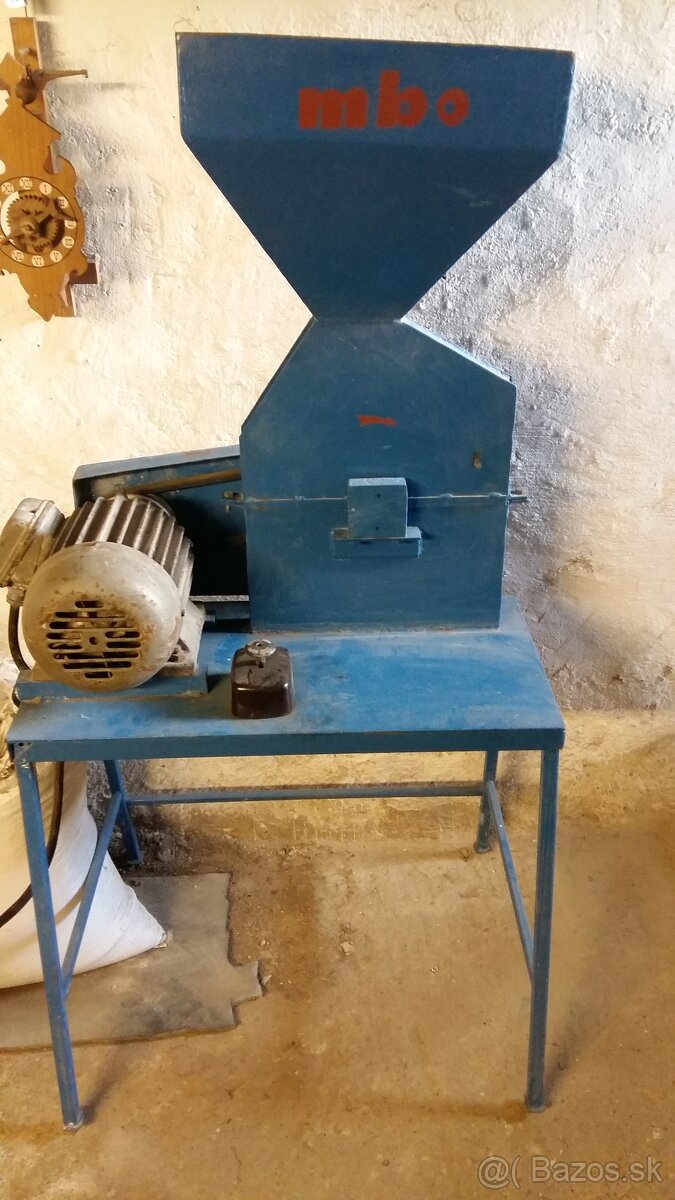 Kladivkový šrotovník na obilie - 3