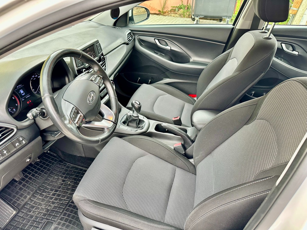 Hyundai i30 CW 1.6 CRDi, 85 kW, r.v. 2019, SK, vyservisované - 3