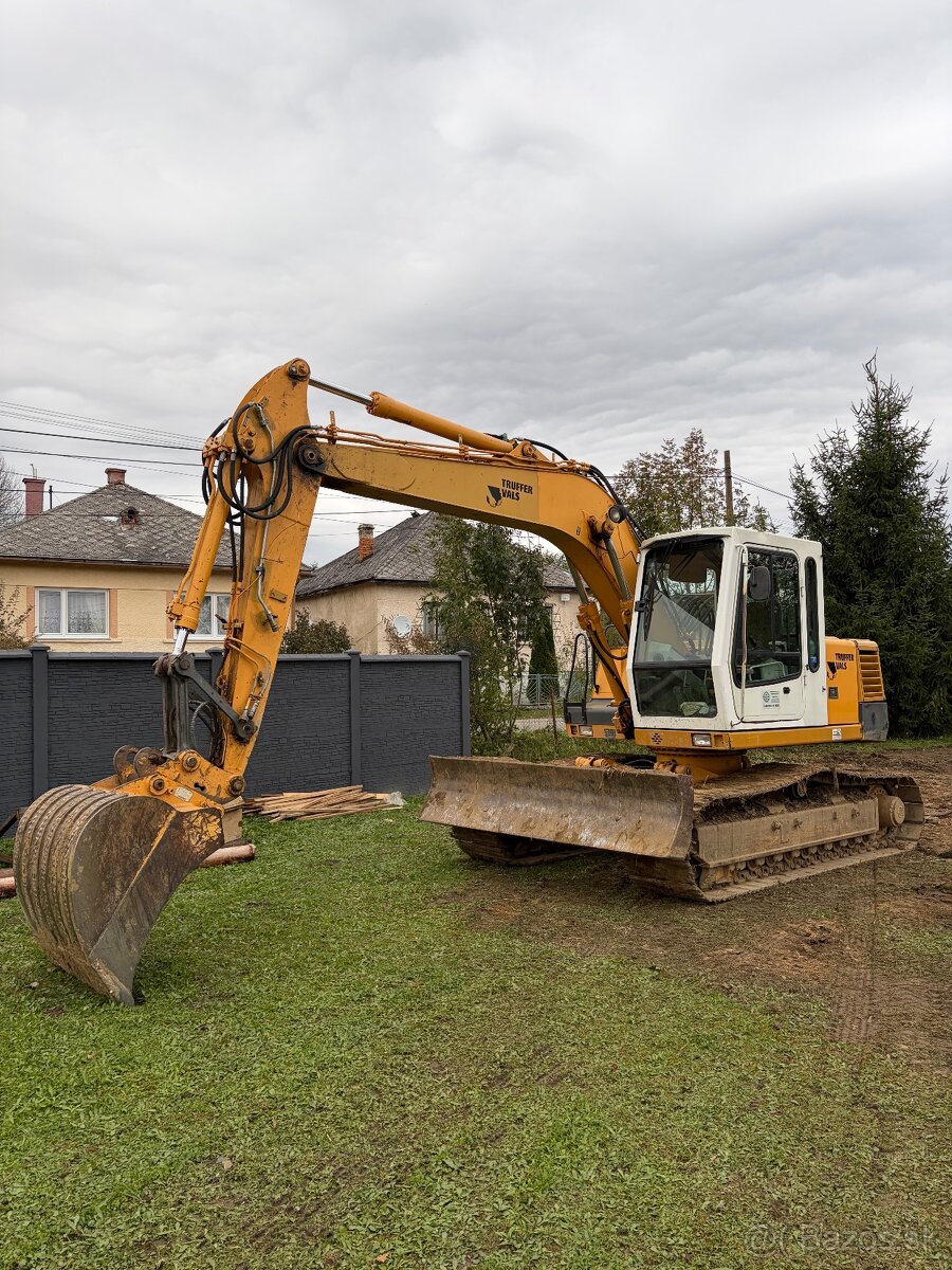 Pasovy bager Liebherr - 3