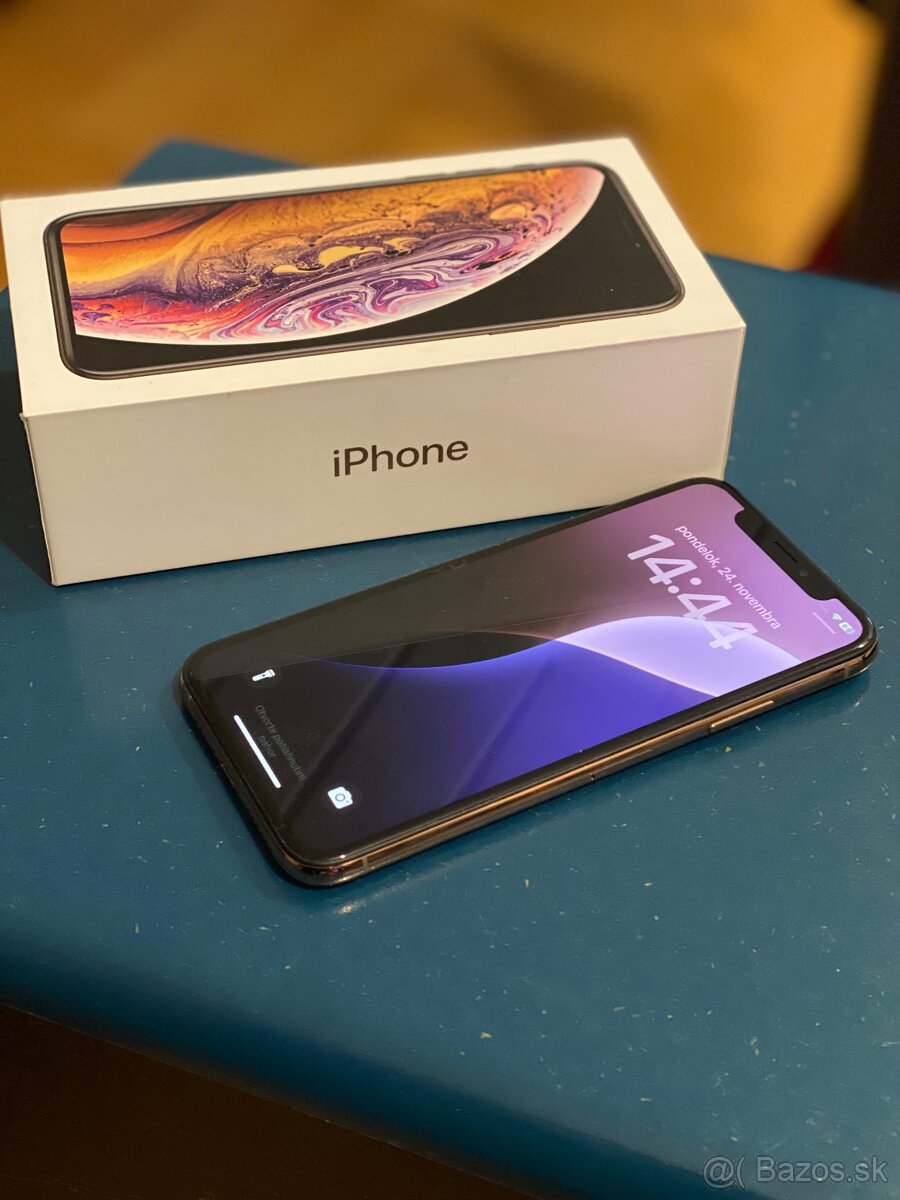 iPhone Xs 64GB Gold - 3