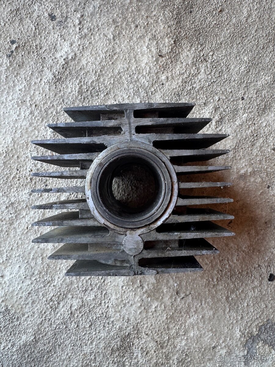 Babetta 210 diely motora - 3