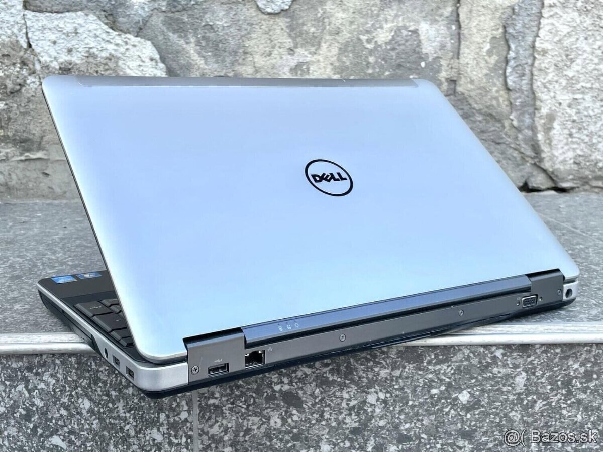 Výkonný Dell Latitude E6540 | i7 • 8GB RAM • 256GB SSD - 3