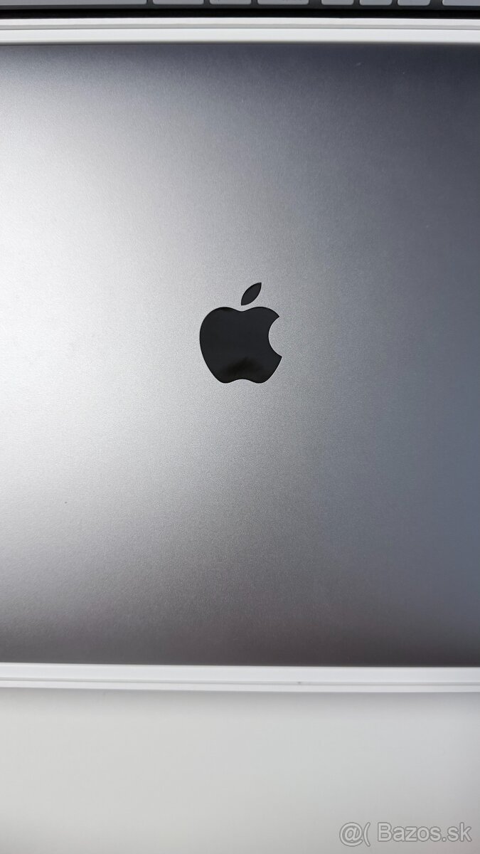 Predám MacBook Pro 15 - 3