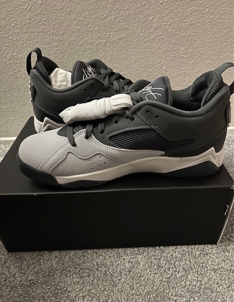 Jordán MVP 92 - 42 - 3