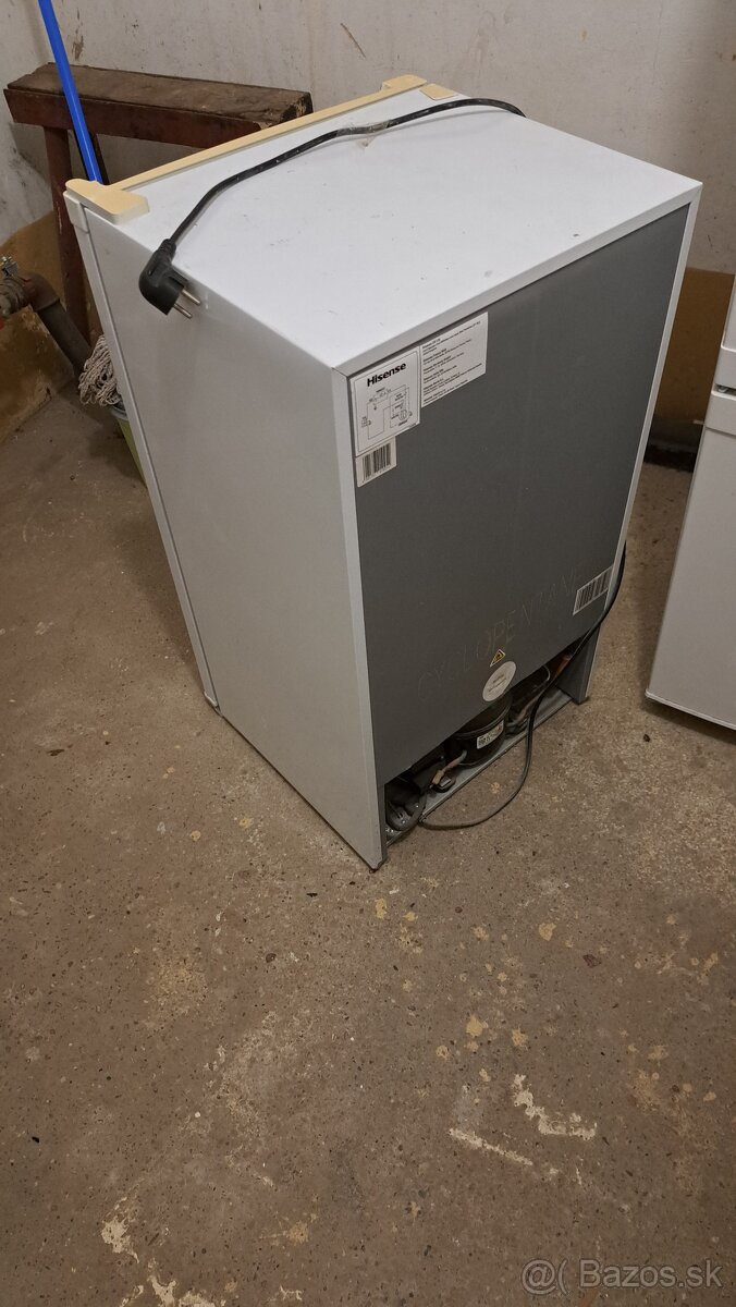 Malá chladnička s mrazničkou - 3